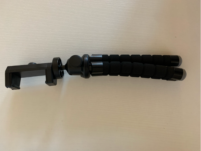 Flexible phone stand